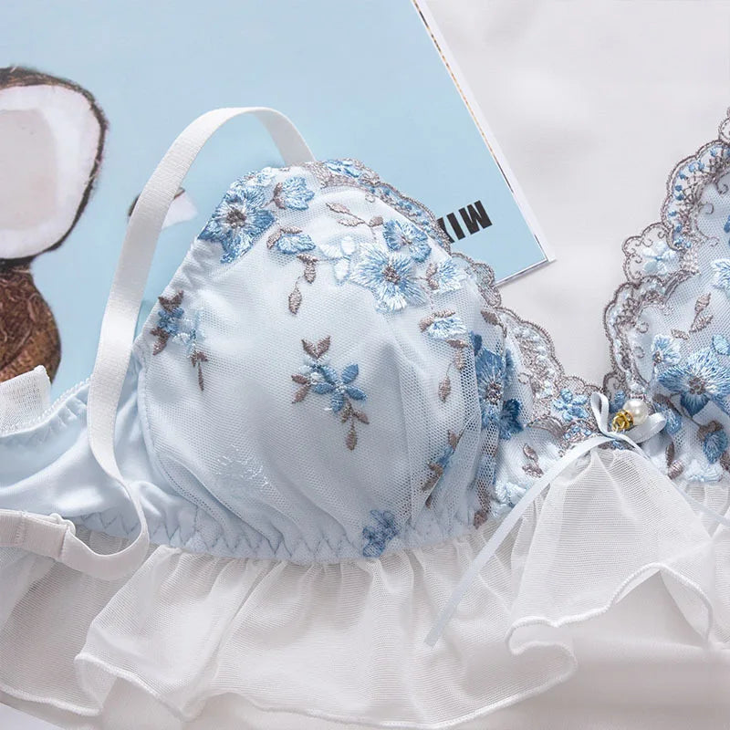 Female embroidered bow lingerie briefs set Japanese sweet bra set triangle cup without steel ring bra student underwear