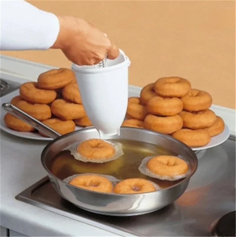 DIY Confectionery Pastry Baking Tools Donut Maker Dispenser  Donut Making Artifact Creative Dessert Gadget Bakeware Cooking Tool Image principale du produit
