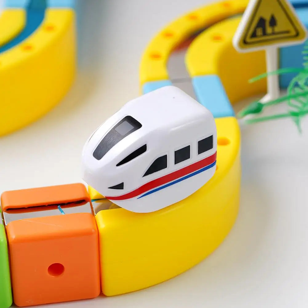 Magnetic Electric Train Car Locomotive Wooden Track Slot Diecast Railway With Two Carriages Train Wood Kid Toy Biro Track