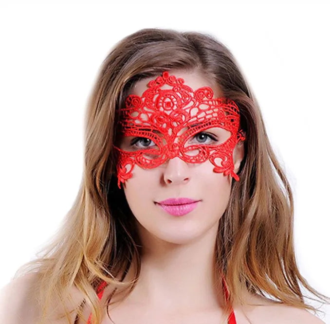 Women Carnival Mask Hollow Lace Masquerade Face Mask Princess Prom Party Props Black Eye Mask Halloween Costume for Women