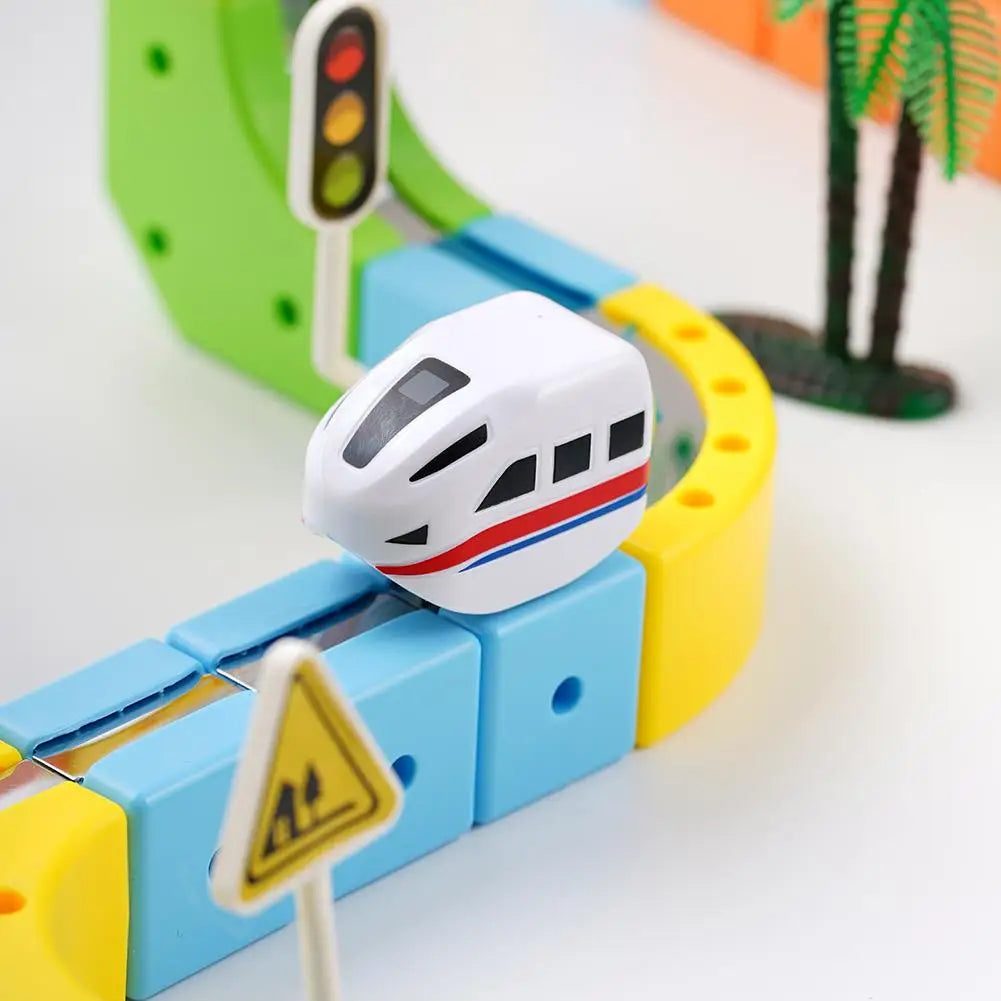 Magnetic Electric Train Car Locomotive Wooden Track Slot Diecast Railway With Two Carriages Train Wood Kid Toy Biro Track