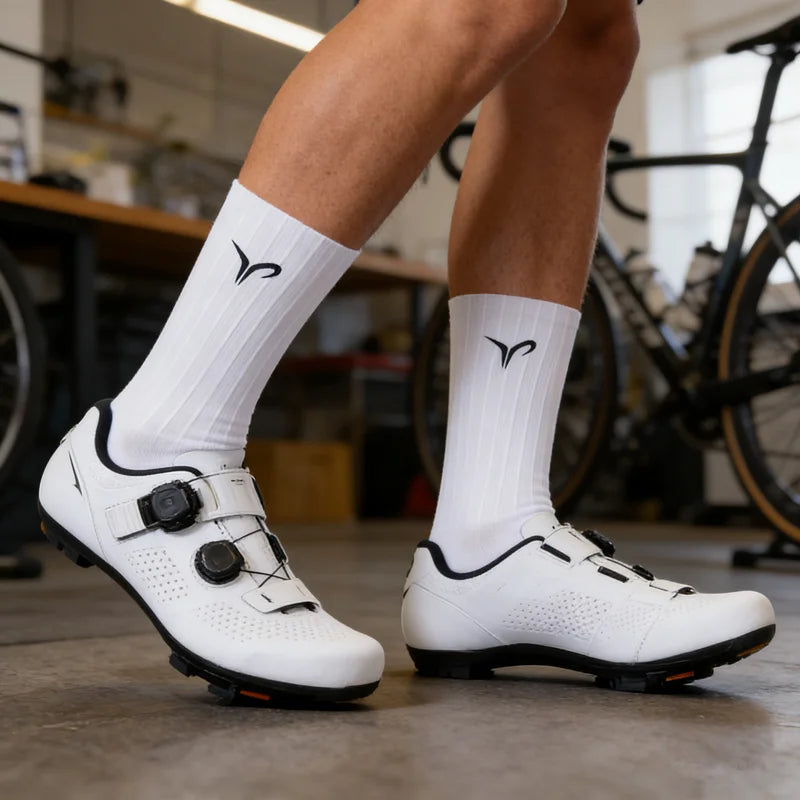 2026 New Anti Slip Silicone Summer Aero Socks Whiteline Cycling Socks Men Bicycle Sport Running Bike Socks Calcetines